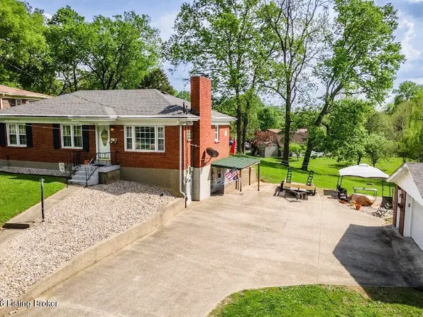1082 Forrest View Dr, Louisville, KY 40219