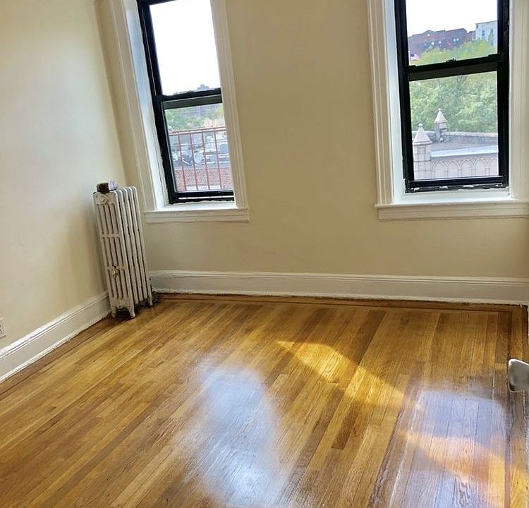 2nd image of 4705 44th St APT D1