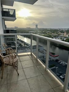 3675 N Country Club Dr APT 1201, Aventura, FL, 33180