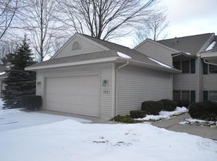 564 Tournament Cir, Muskegon, MI