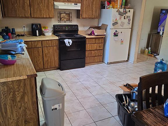 5th image of 417 Mount Everest Ct