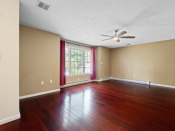 2nd image of 14 Mount Vernon St #A