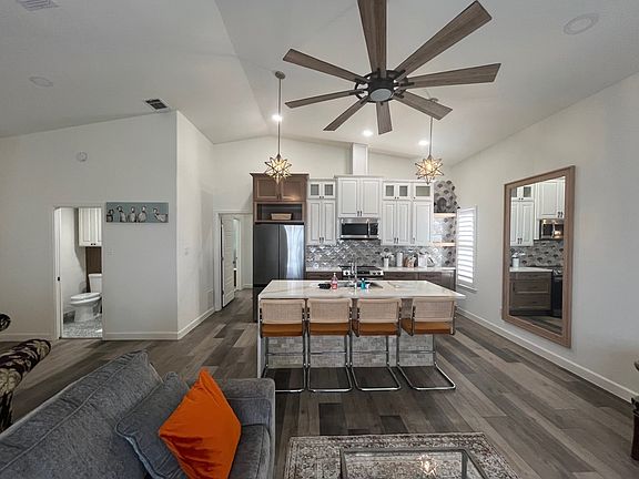 4th image of 1601 Ocean Dr #6