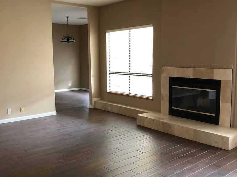 1100 Carolyn St — Photo 4