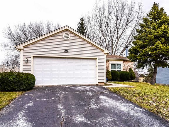 2nd image of 410 E Shagbark Ln