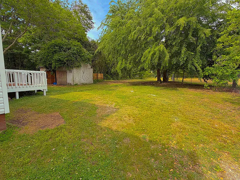 740 Arlington St — Photo 21