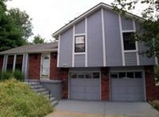 6215 Widmer Rd, Shawnee, KS 66216