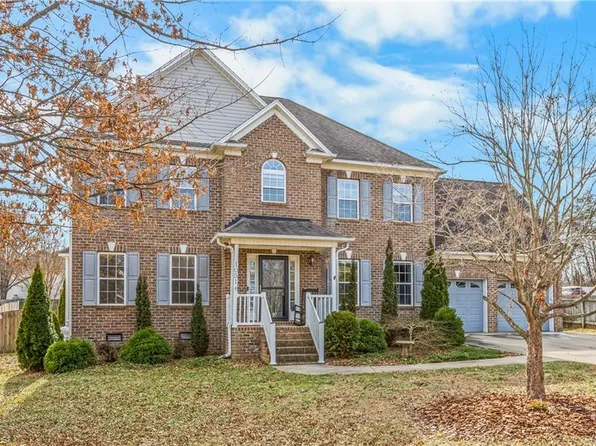 1051 Gregory Way Dr, Kernersville, NC 27284