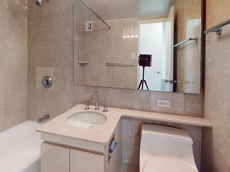 220 E 63rd St #9-J — Photo 8