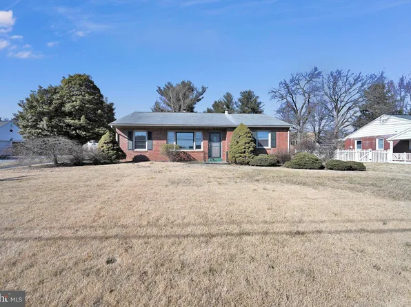 2397 New Holland Pike, Lancaster, PA 17601