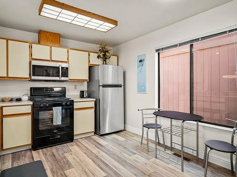 1940 Sierra Highlands Dr — Photo 8