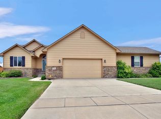 10921 W Maxwell Cir, Wichita, KS 67215