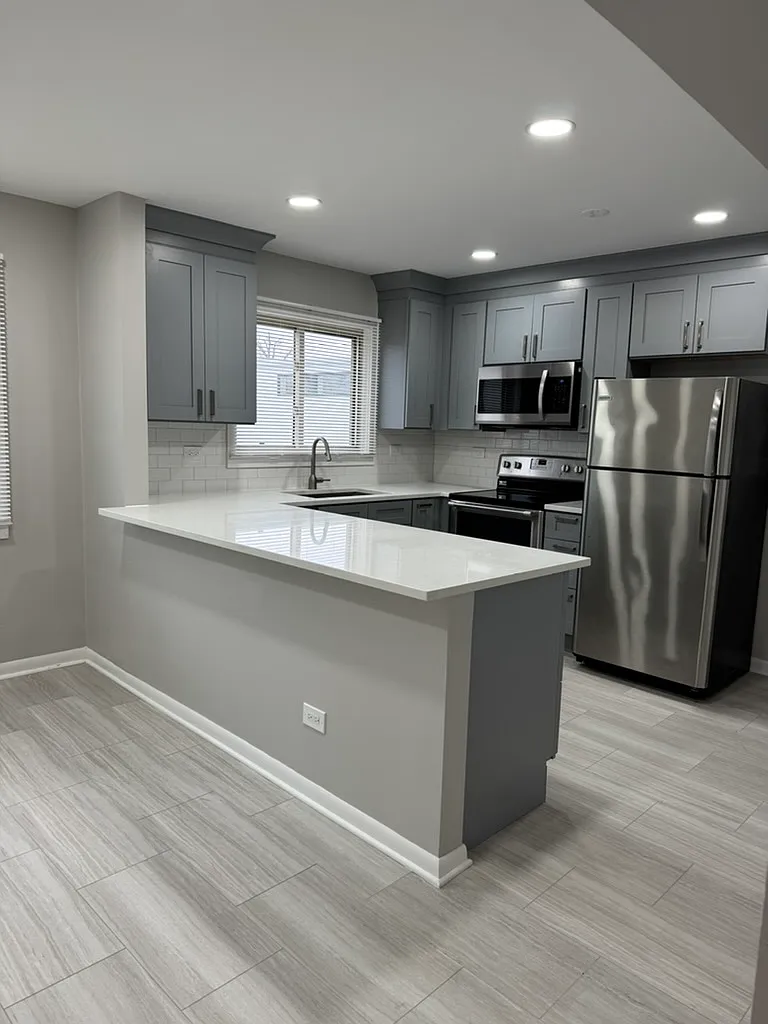 2 bed, 1.5 bath, 900 sqft, $2,250 — Photo 4