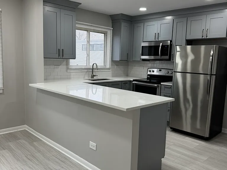 2121 Saint Johns Ave #8 — Photo 4