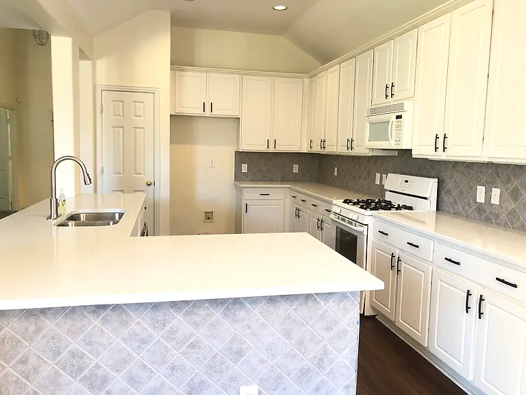 1709 Oak Brook Ln — Photo 5