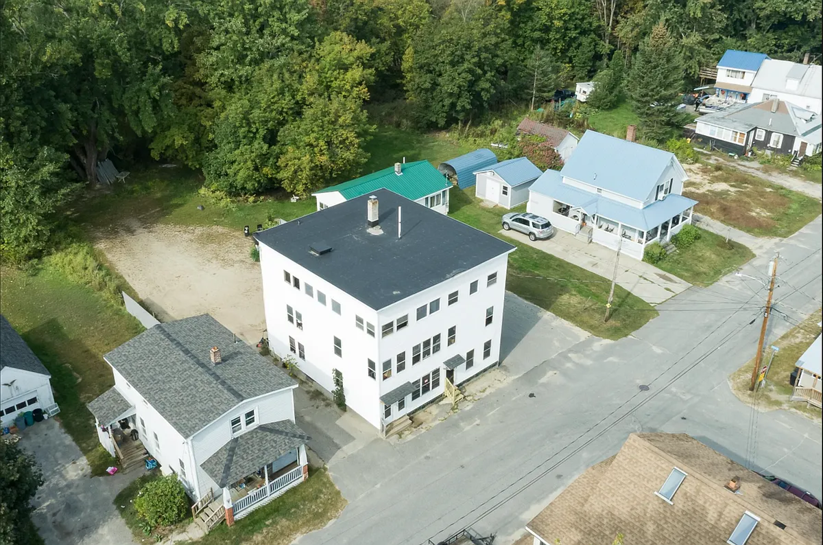 Building Photo - 39 Carlton Ave #2B