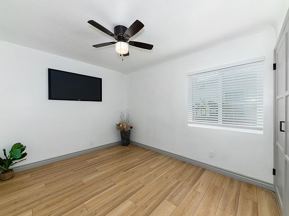 5th image of 218 E Hullett St