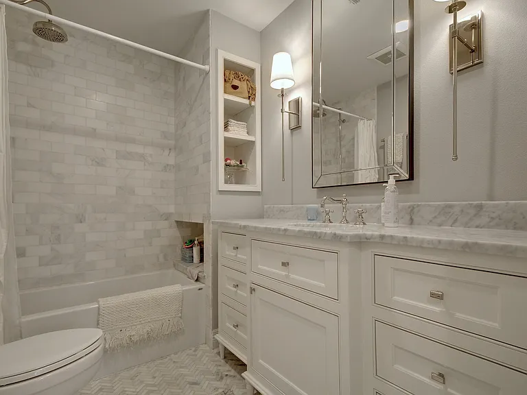 2832 San Gabriel St — Photo 17