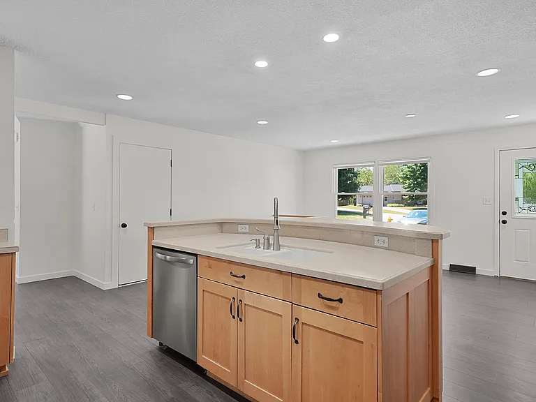 1753 Jason Ct — Photo 7