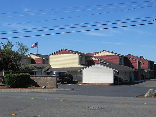 5th image of 328 91st Ave NE