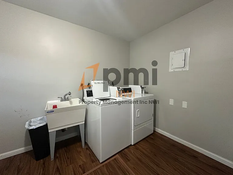 5831 Creekview Ct W #4 — Photo 11