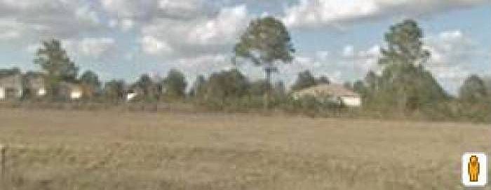 2nd image of 1619 NE 36th Ln