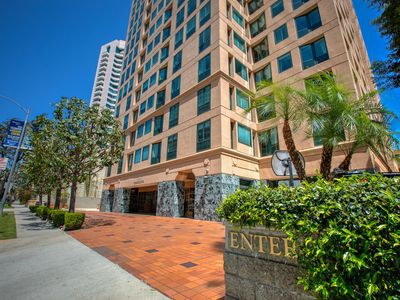 10520 Wilshire Blvd, Los Angeles, CA, 90095