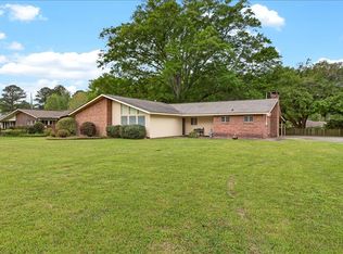 2216 Old Bay Springs Rd, Laurel, MS 39440