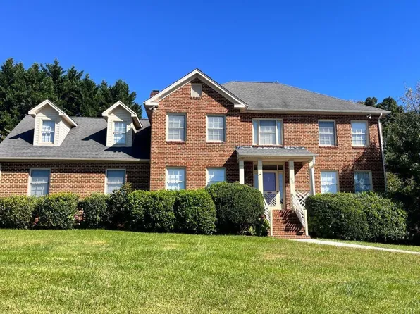 300 Hayfield Dr, Lynchburg, VA 24503