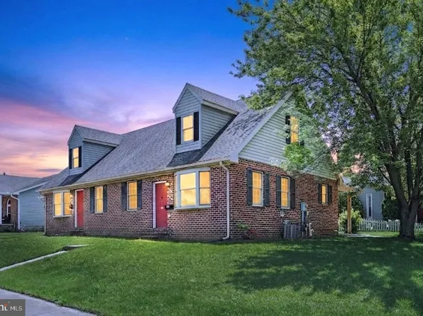 439 Grant Dr, Hanover, PA 17331