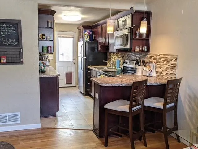 2 bed, 675 sqft, $1,400 — Photo 1