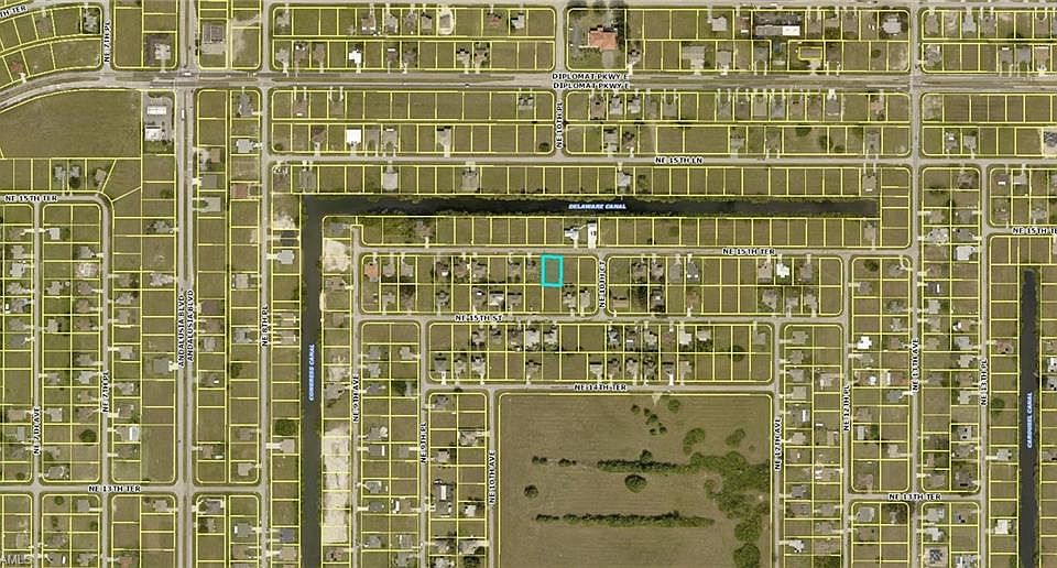 1st image of 1014 NE 15th Ter