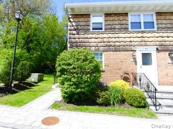 5 Anchorage Lane #4A, Oyster Bay, NY 11771