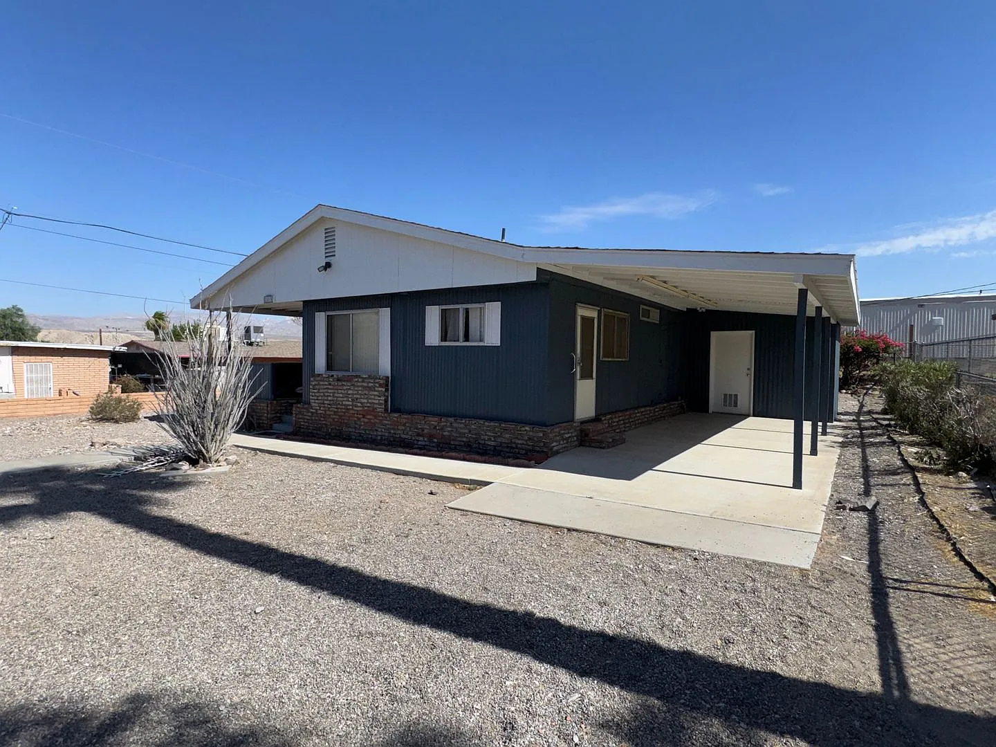 Charming 2 bedroom 2 bath with Bonus Room — Photo 4
