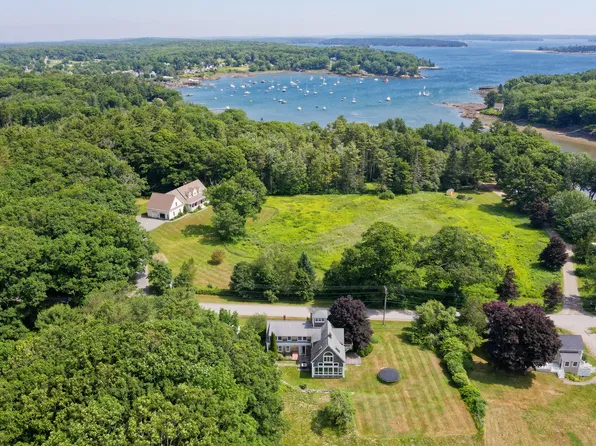 23 Moxie Cove Road, Bristol, ME 04564