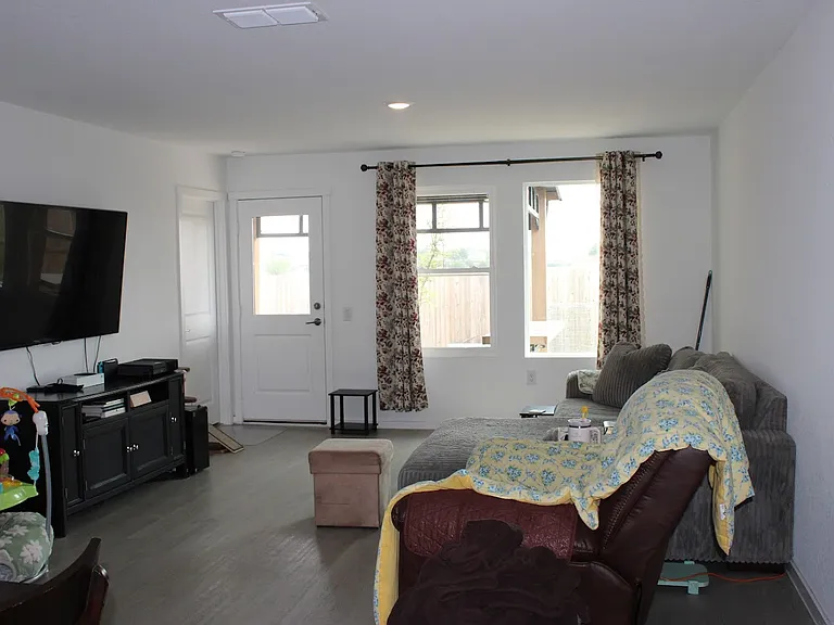 3930 Terrell Ave — Photo 13