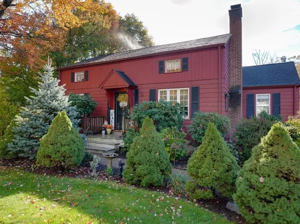 99 Kings Grant Rd, Marlborough, MA 01752