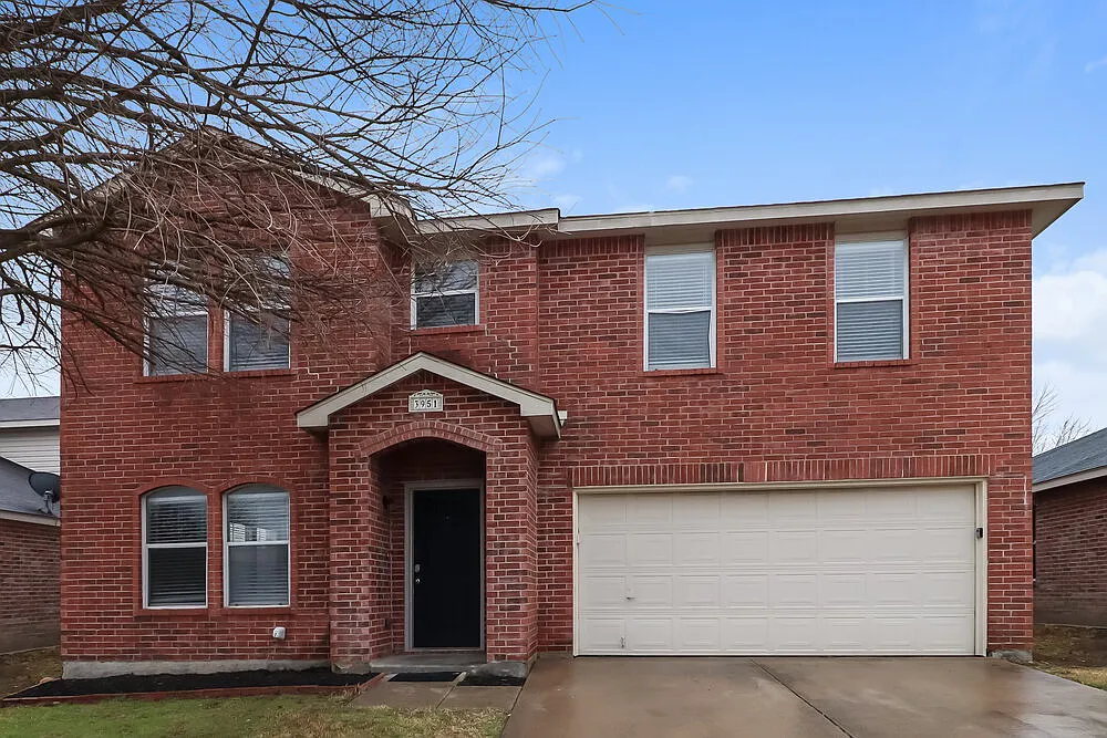 4 bed, 2.5 bath, 2256 sqft, $2,020 — Photo 1
