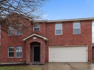 3951 Fox Run Dr, Fort Worth, TX 76123