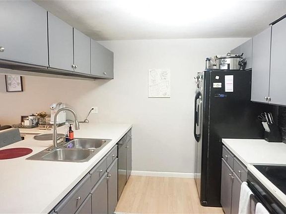 5th image of 7465 Coachlight Ln