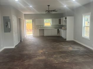 301 Green Ave #B, Hogansville, GA 30230