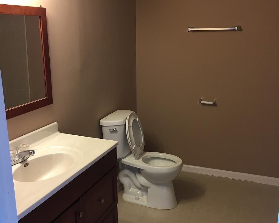 1st image of 21758 Peterson Ave