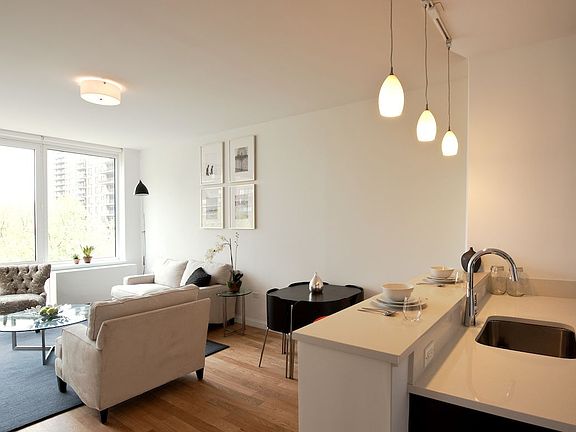 4th image of 795 Columbus Ave APT 15A
