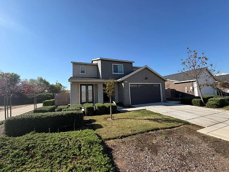2494 Valdes Dr — Photo 3