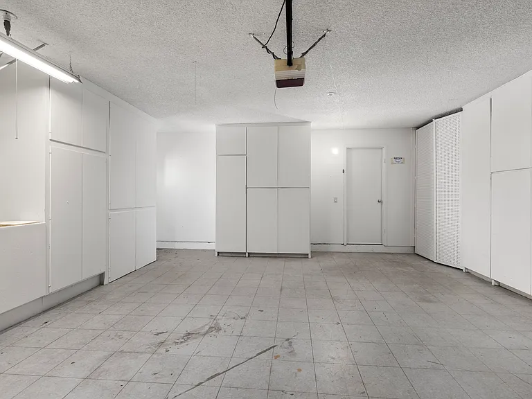 17305 Campillo Dr — Photo 33