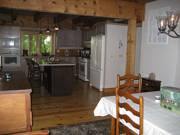 from front door into dining rm