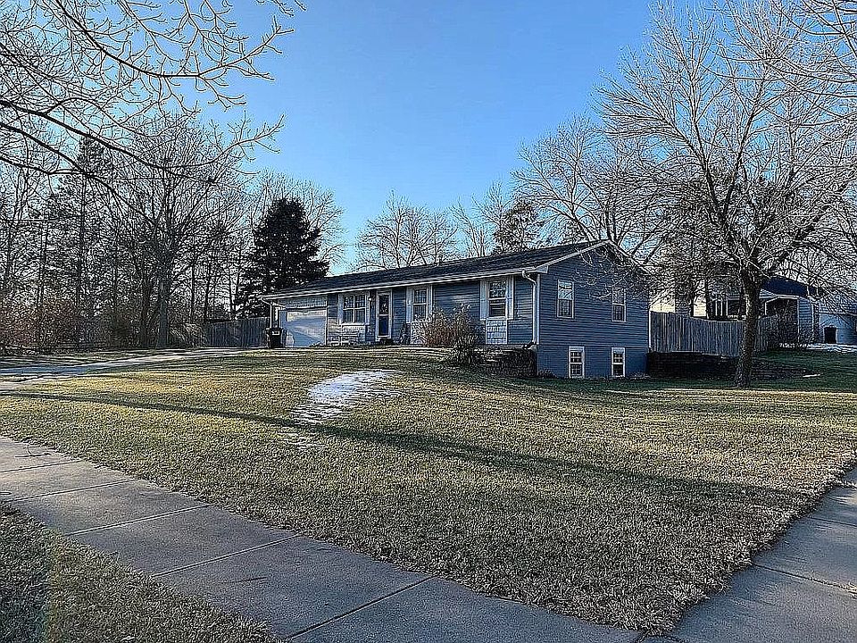 1st image of 451 Pioneer Ct