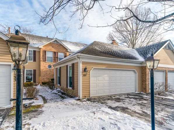 127 Camden Ct, Lincolnshire, IL 60069