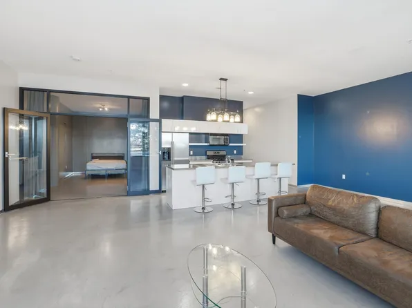 5601 Smetana Dr Unit 217, Minnetonka, MN 55343