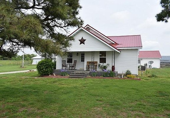 4th image of 209 State Road D